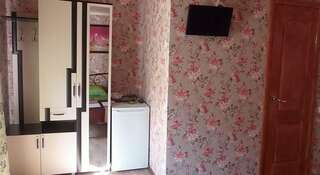 Гостевой дом Mini-Hotel Mirt Феодосия Двухместный номер Делюкс с 1 кроватью (на 2 взрослых + 1 ребенка)-2